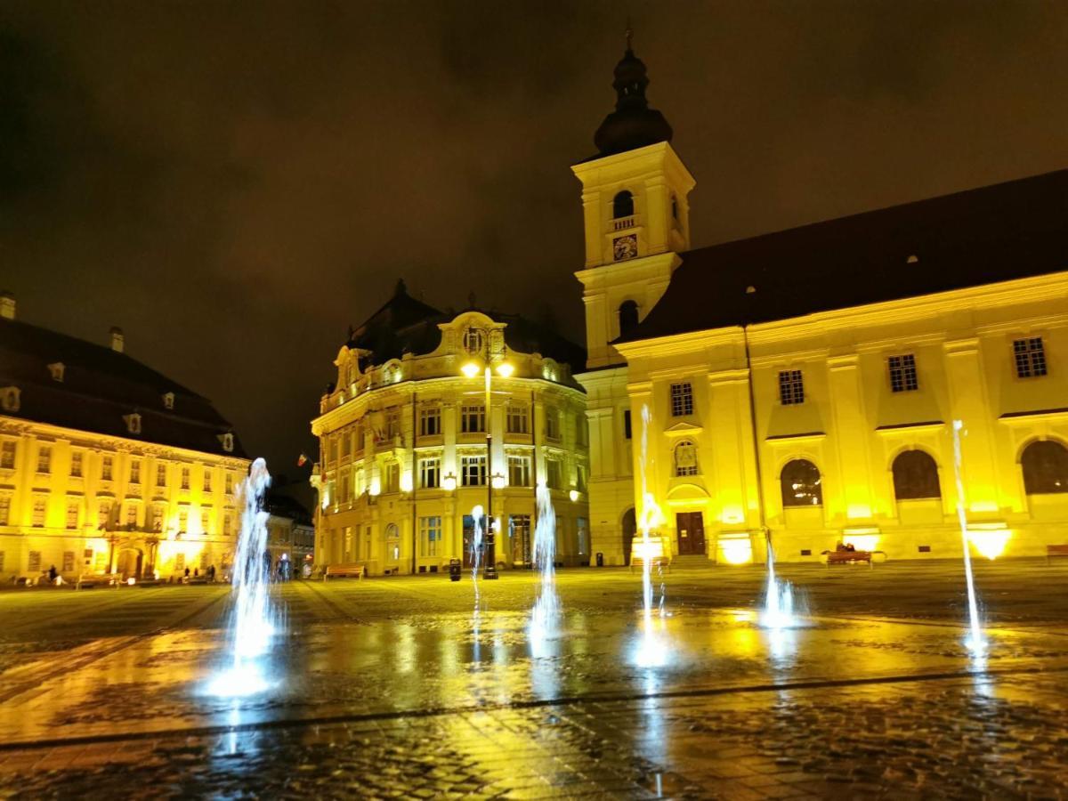 Apartament Plopilor Studios Sibiu Exteriör bild
