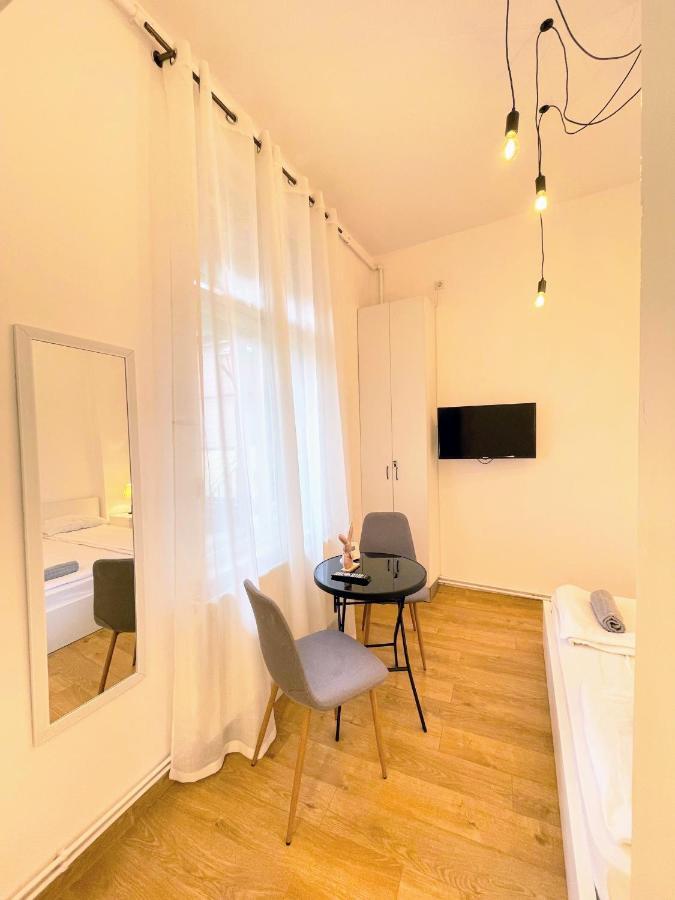 Apartament Plopilor Studios Sibiu Exteriör bild