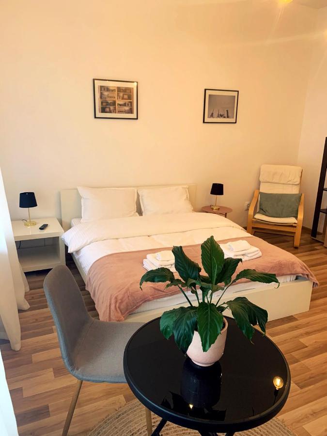 Apartament Plopilor Studios Sibiu Exteriör bild