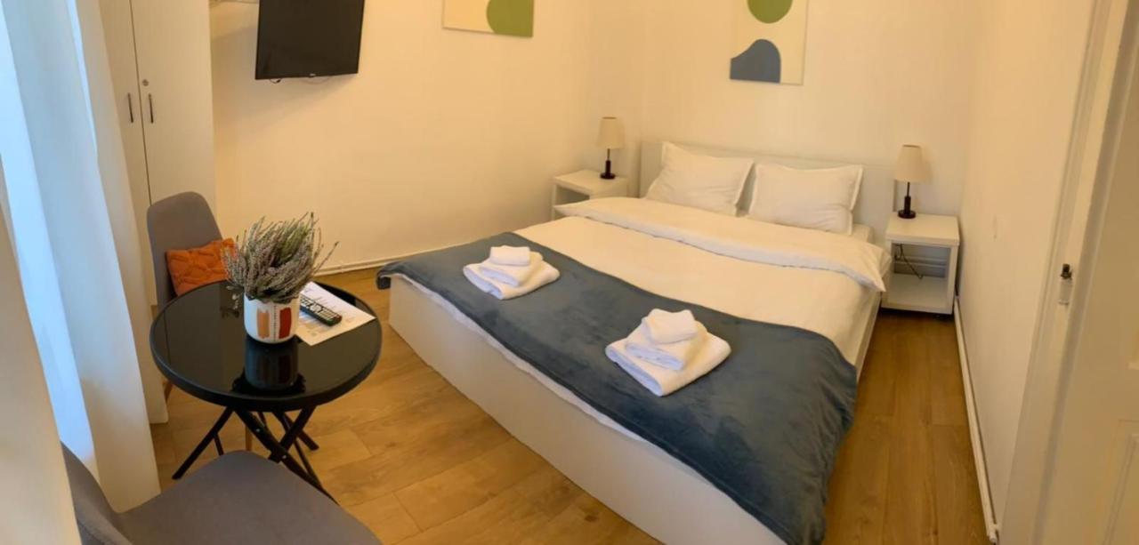 Apartament Plopilor Studios Sibiu Exteriör bild